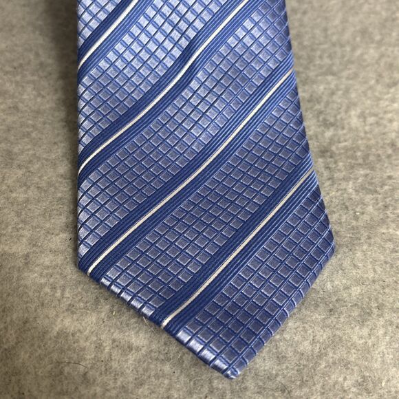 Donald J Trump Signature Collection Tie Light Blue White Stripes Textured L:59” - Picture 9 of 11